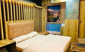 Sara'S Backpackers Hotel